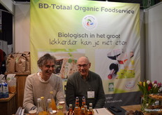 Peter Lamet (rechts) kreeg bij BD-Totaal René van der Veer van De Veldkeuken op bezoek.